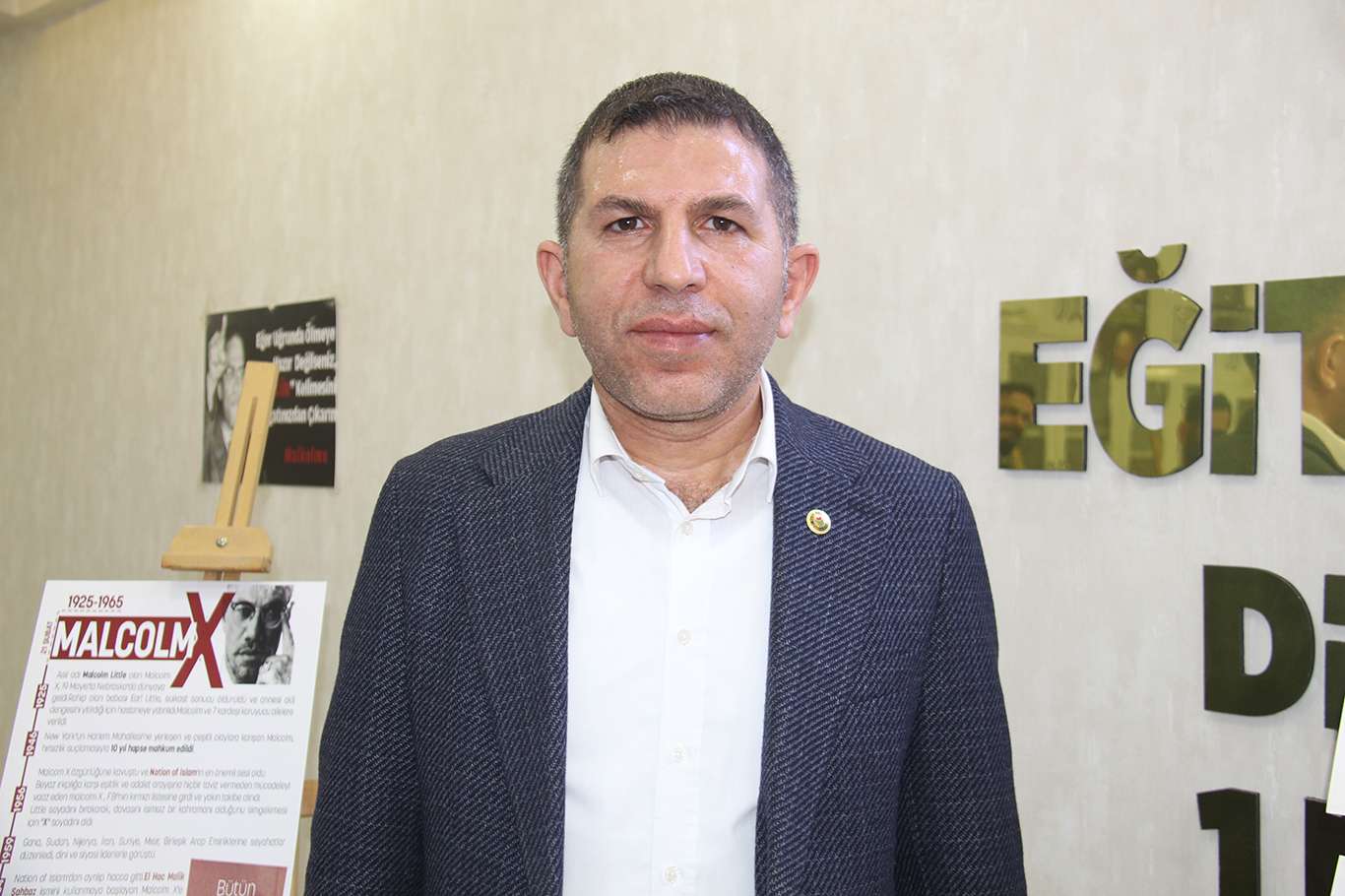 Diyarbakır'da "Şubat Ayı Şehadet Ayı" münasebetiyle resim sergisi açıldı Diyarbakır'da "Şubat Ayı Şehadet Ayı" münasebetiyle resim sergisi açıldı